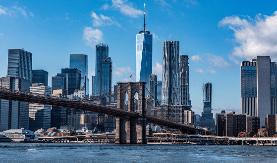 Pont de Brooklyn et skyline de Manhattan