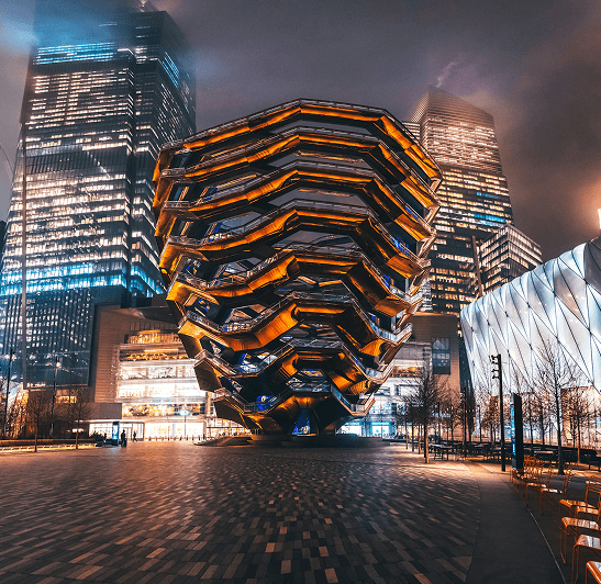 Hudson Yards avec la sculpture Vessel la nuit